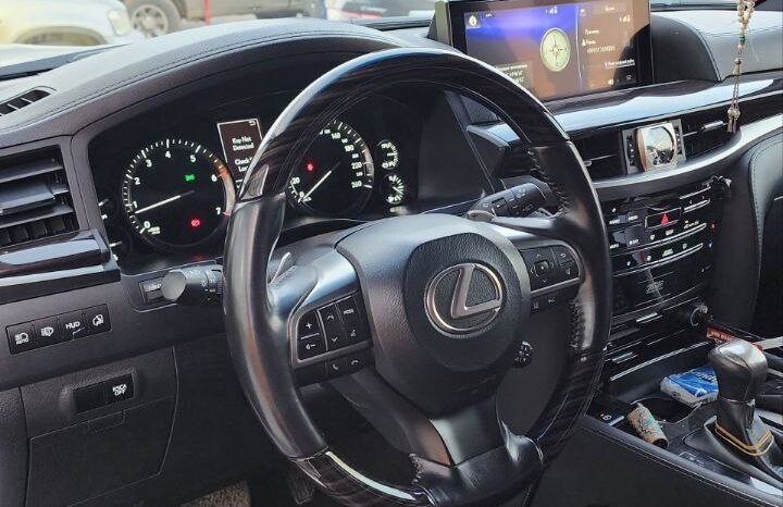 Lexus LX 570 full