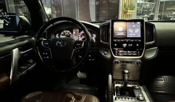 Toyota LANDCRUISER V8 full