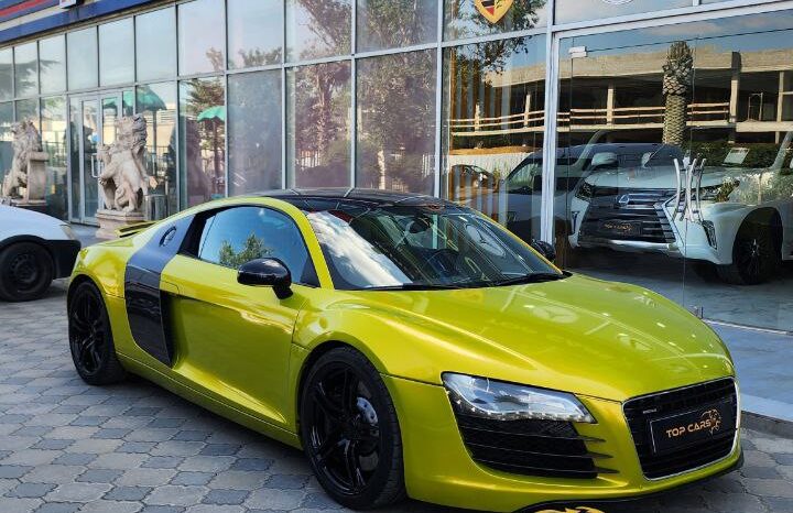 Audi R8 full