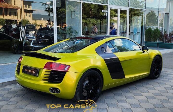 Audi R8 full