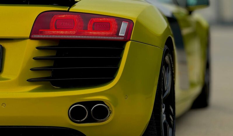 Audi R8 full