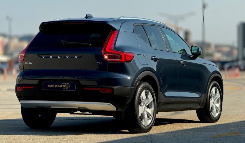 Volvo XC40 full